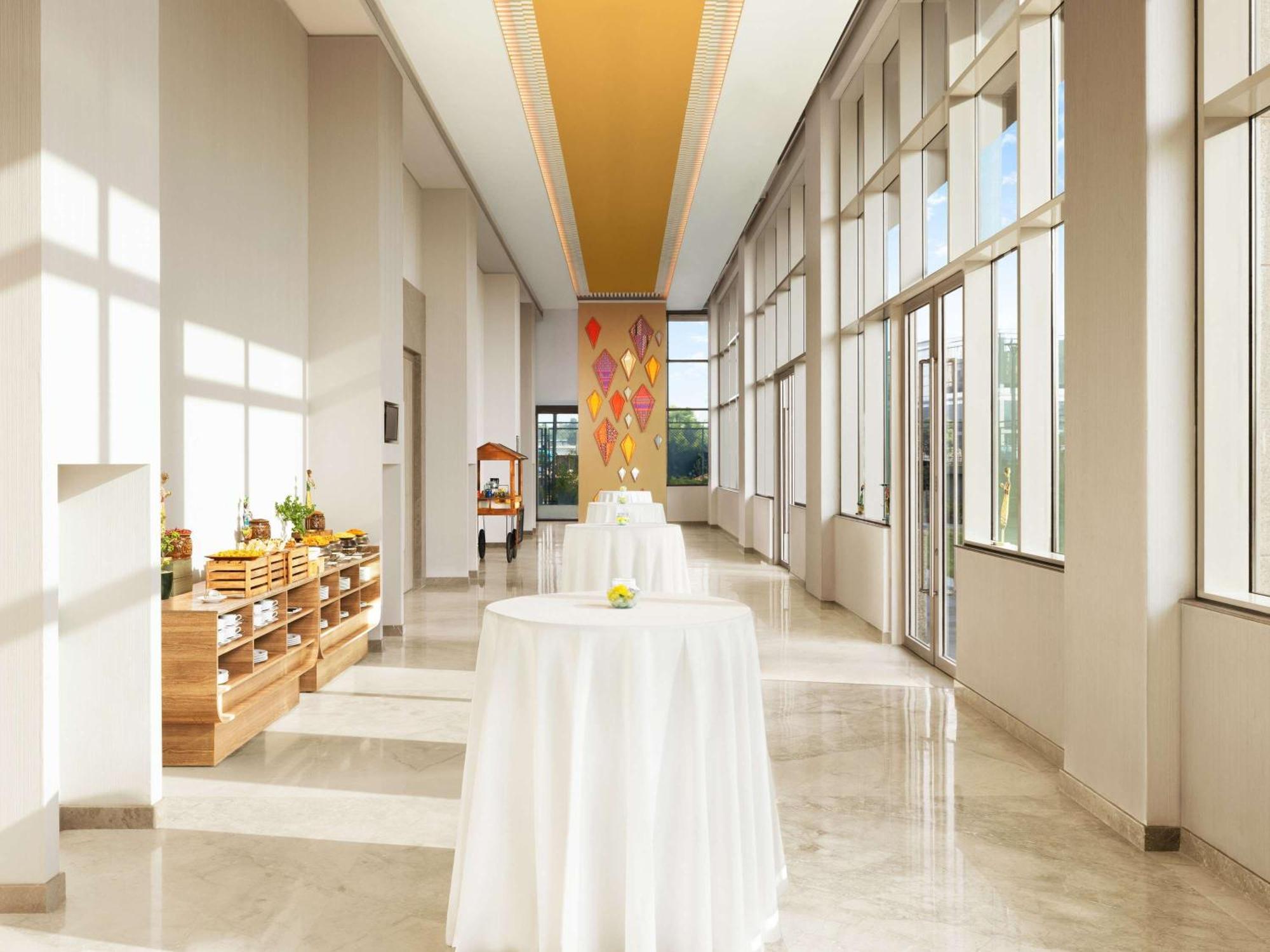 Grand Mercure Ahmedabad Gift City - An Accor Hotels Brand Gandhinagar Eksteriør billede